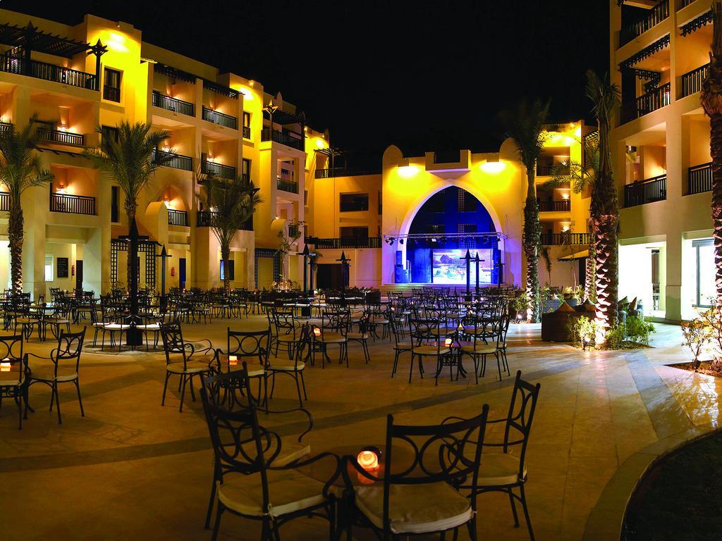 Steigenberger Aqua Magic, All Inclusive Hurghada Exterior photo The resort at night